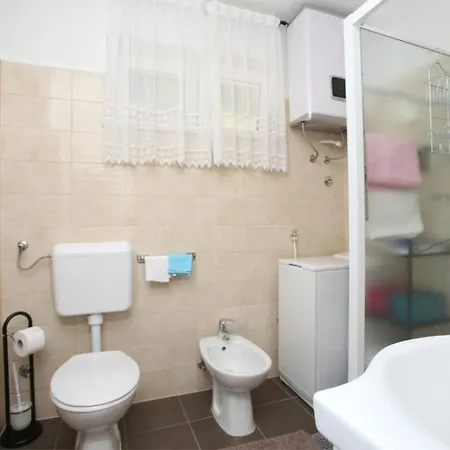 Apartment 3 *