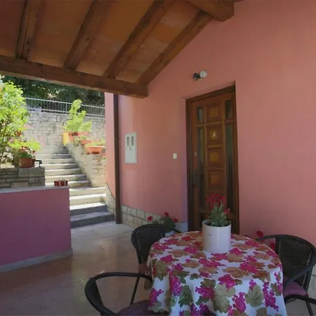 3 Apartment *
